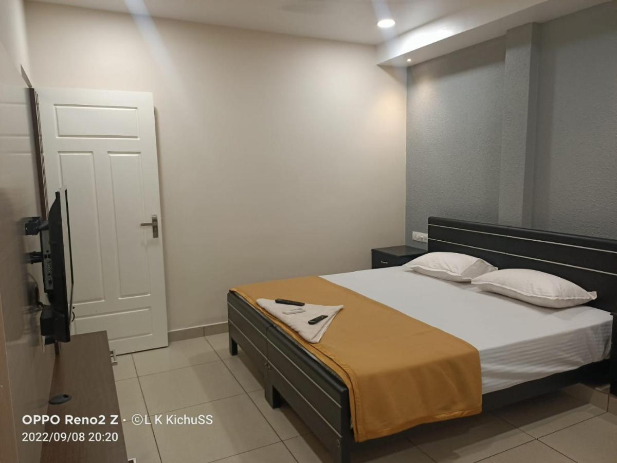 Mhb Motel Kochi Buitenkant foto