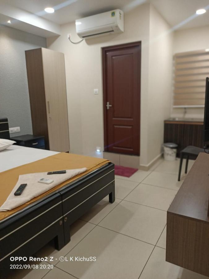 Mhb Motel Kochi Buitenkant foto
